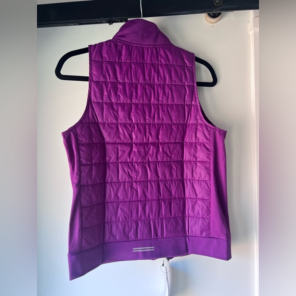 NWT Nike Women’s Therma Fit Purple Running Vest Size M - Picture 11 of 13